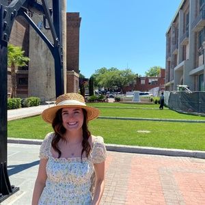 Meet your Posher, Ashley